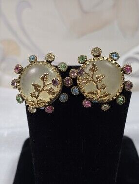 Vintage Selro Corp Pale Yellow Moonstone Cabochon Center Clip-On Earrings